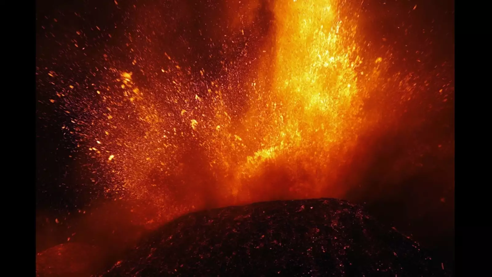 volcan, monte etna, erupcion, italia