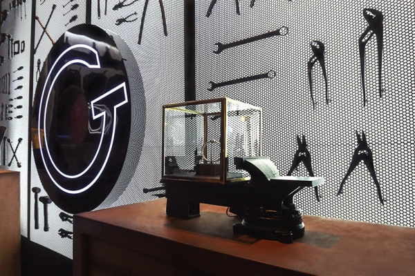cartier_precious_garage_1