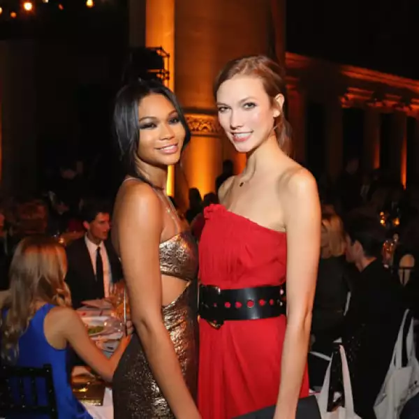 Karlie Kloss y Chanel Iman.