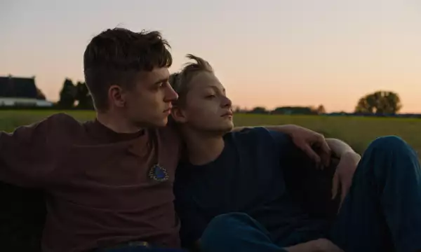 Close_Still_7.jpeg