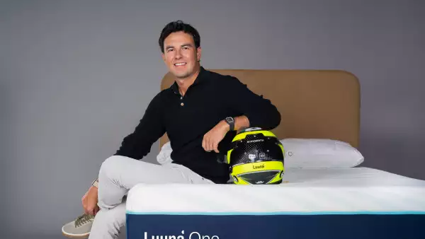 Checo Pérez, embajador global de la marca Luuna. 