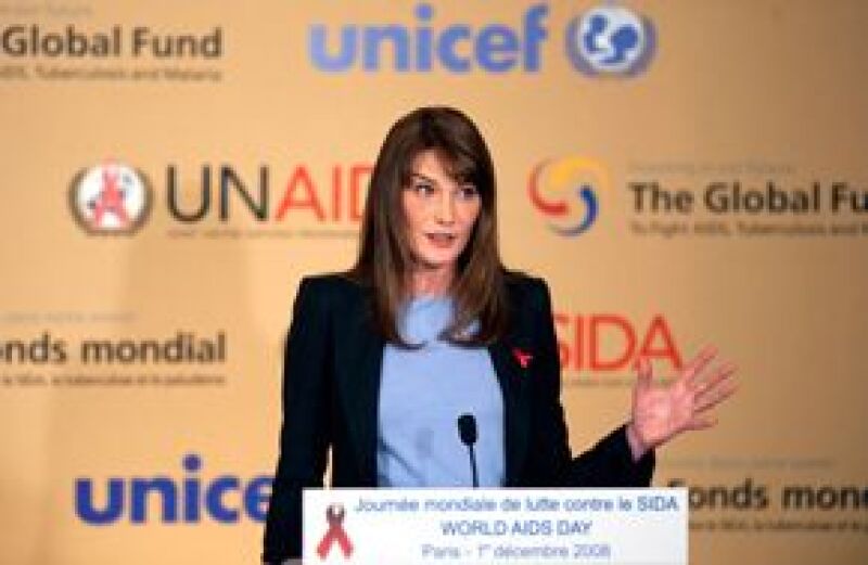La cantante y ex modelo se dedicará sobre todo a luchar contra la expansión de la enfermedad en el continente africano.