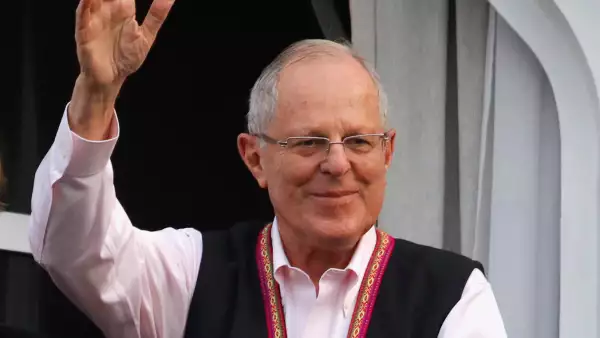 Perú está a punto de conocer quién será su presidente; Kuczynski tiene 50.1% con el 99% de los votos contados.