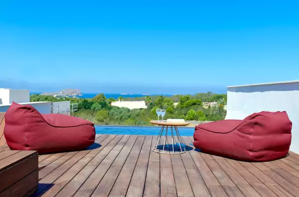 sotheby's-ibiza-terraza