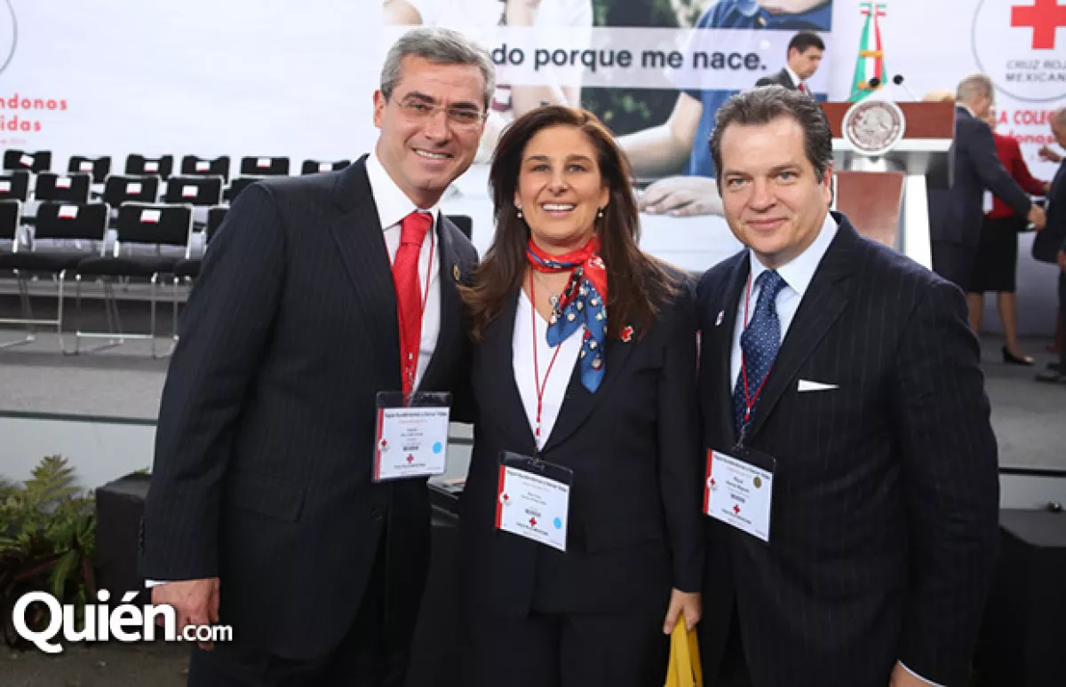 Alejandro Pérez Teuffer, Teresa Pérez Teuffern y Miguel Alemán Magnani.