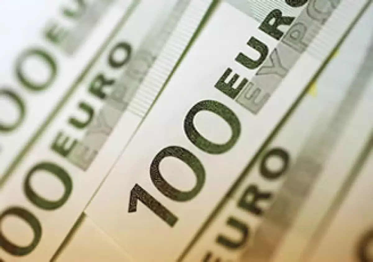 El apoyo financiero que reciben los bancos de Irlanda y España, les ayuda a enfrentar la crisis. (Foto: Photos to Go)