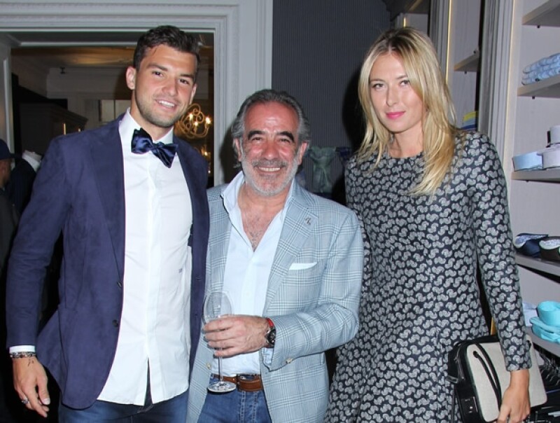 Maria Sharapova con su novio Grigor Dimitro (a la izquierda) a mediados de junio.