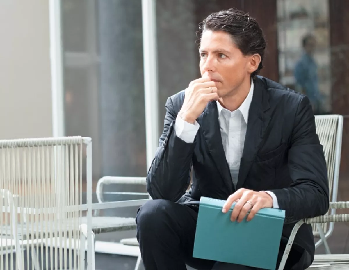 A los 29 el World Economic Forum, lo nombra â€œGlobal Leader of Tomorrowâ€Â.