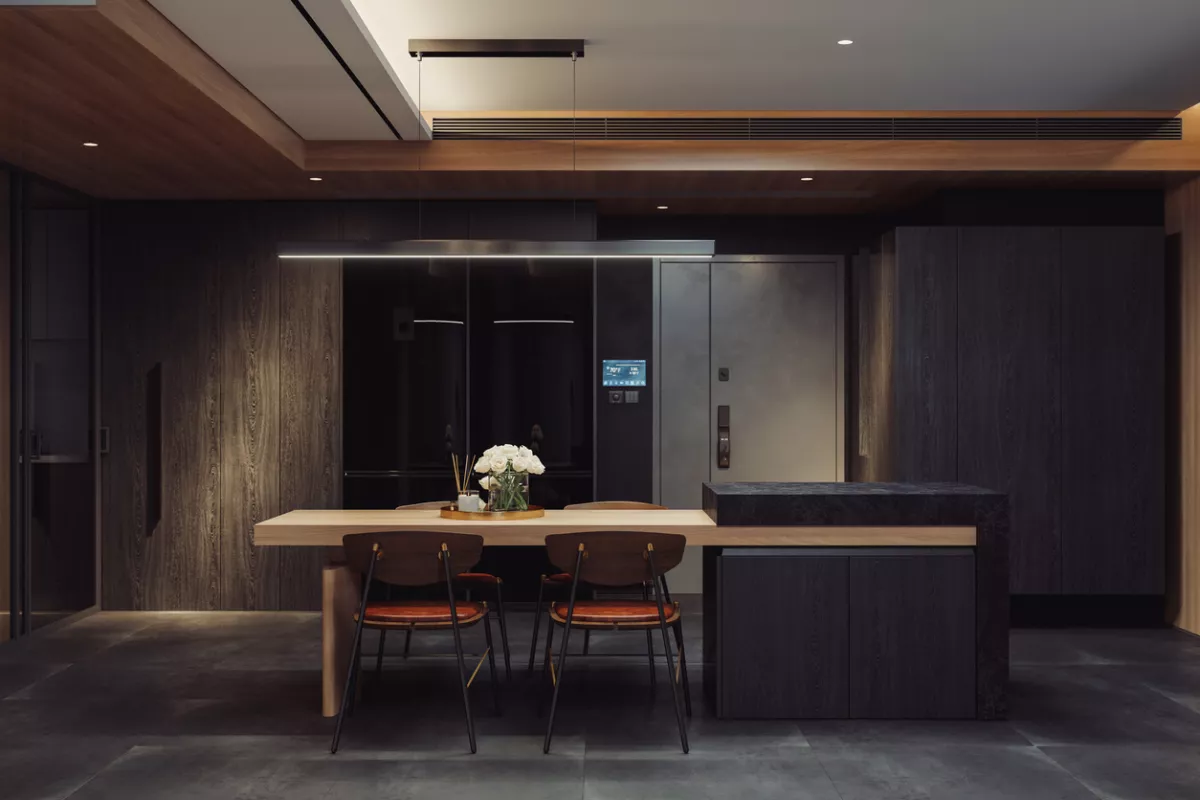 Luxury Modern Home With Smart Automation Control
