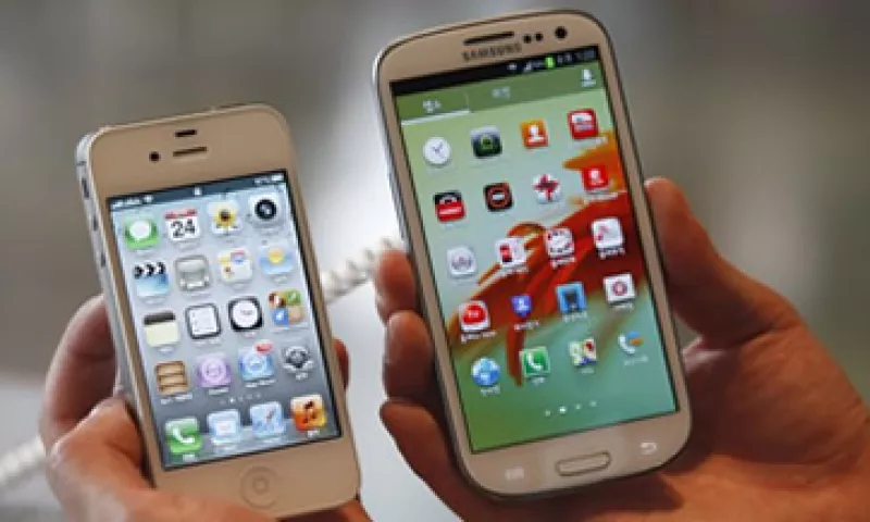 Apple y Samsung mantienen una batalla de patentes en al menos 10 países. (Foto: Getty Images)