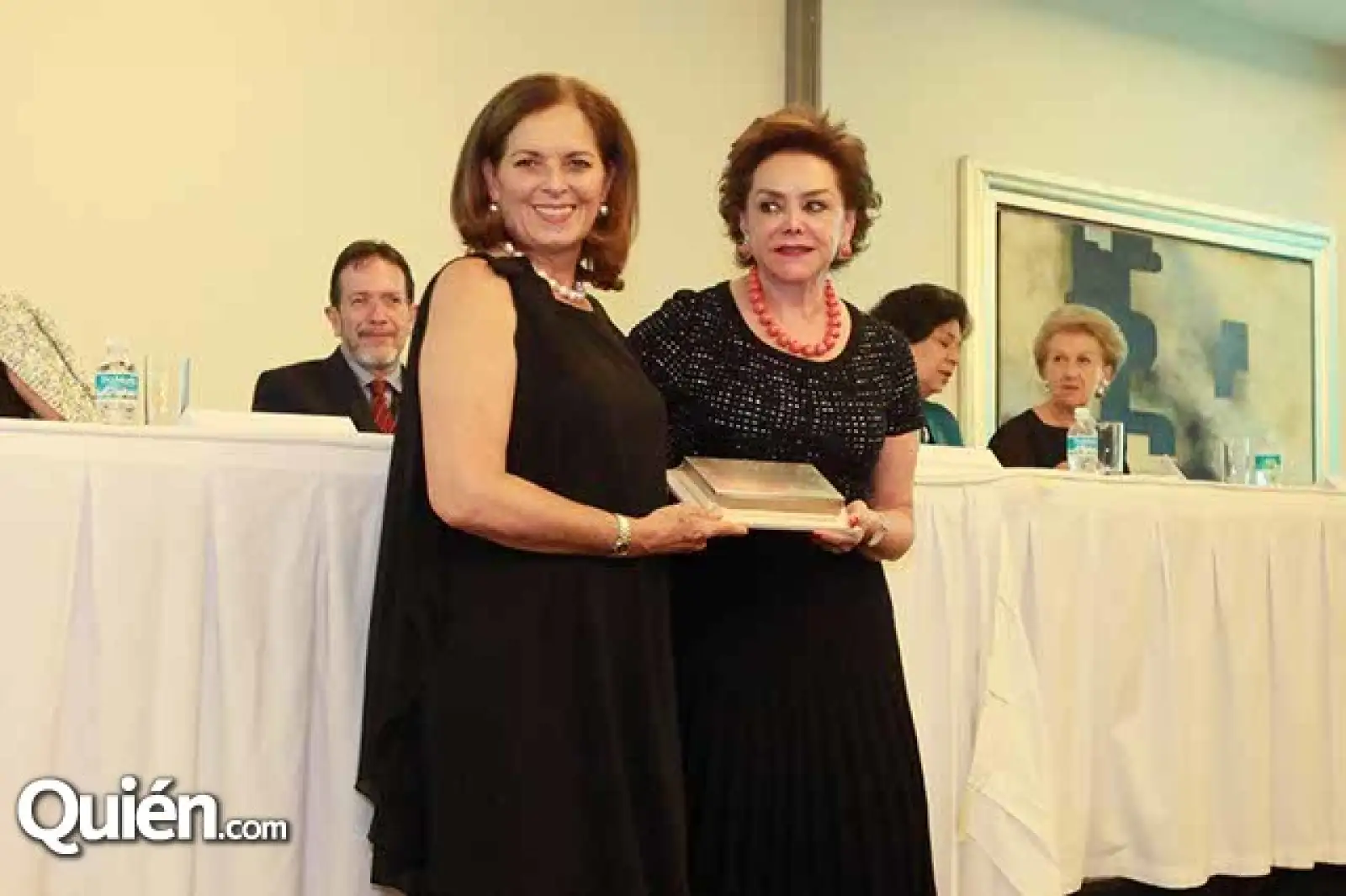 Irma María Iturbide y Adriana Salinas