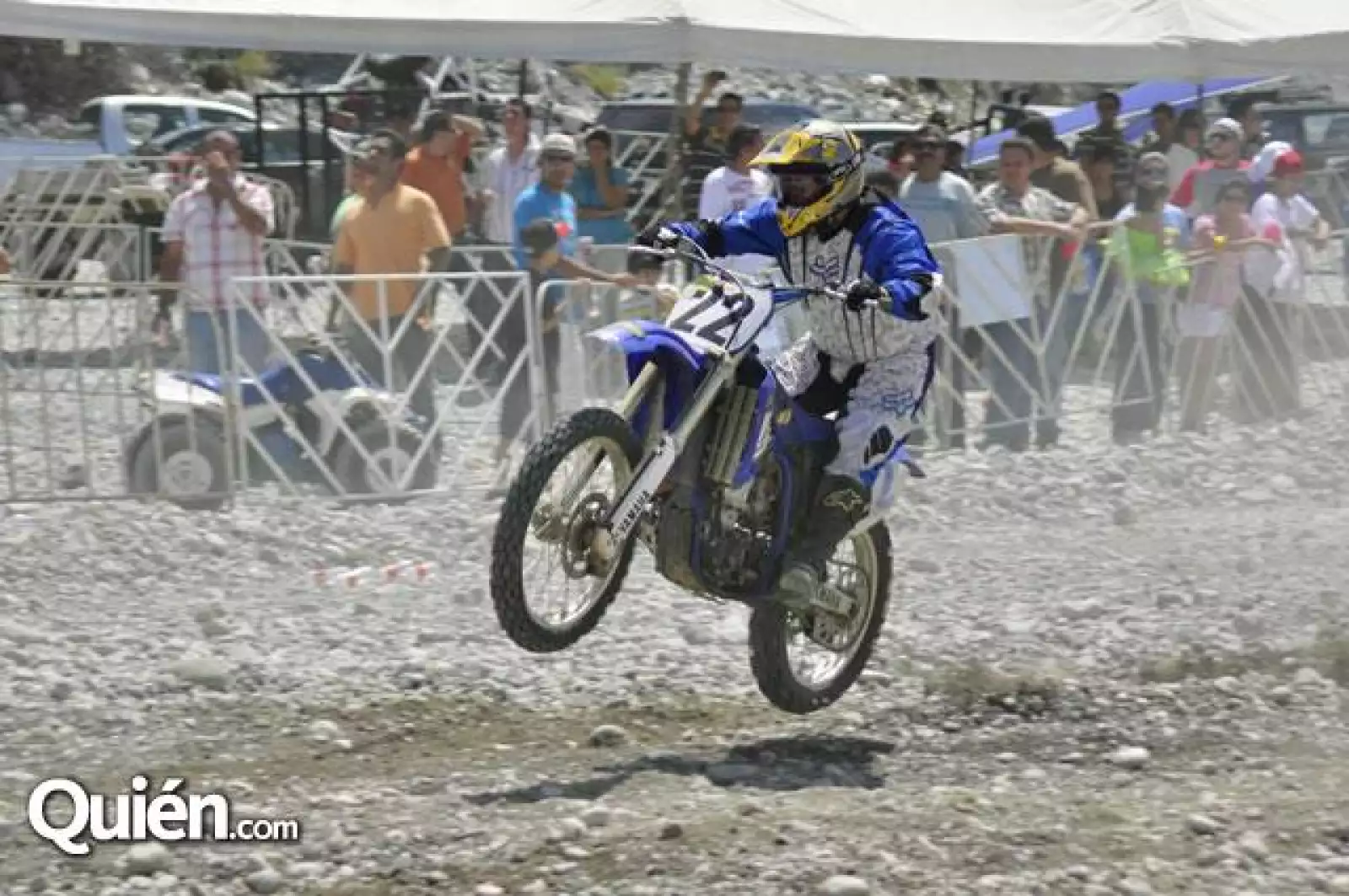 Moto Cross en Río Santa Catarina por Moto 21