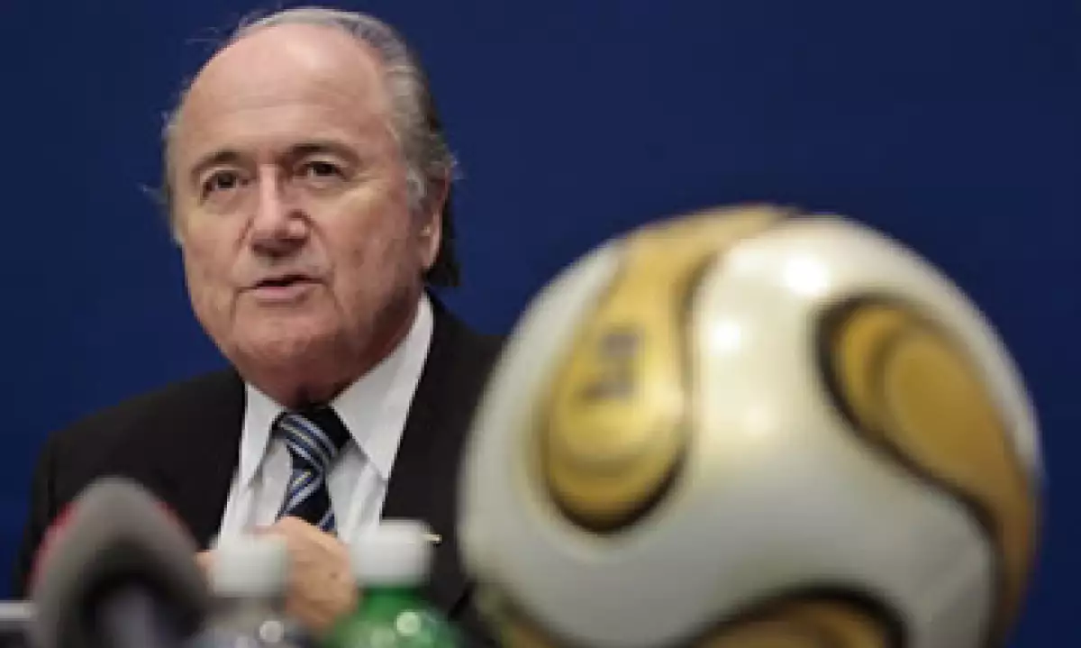 El arreglo de partidos, usualmente practicado por círculos de apuestas ilegales, se convirtió en un problema importante para el futbol en los últimos años. (Foto: AP)