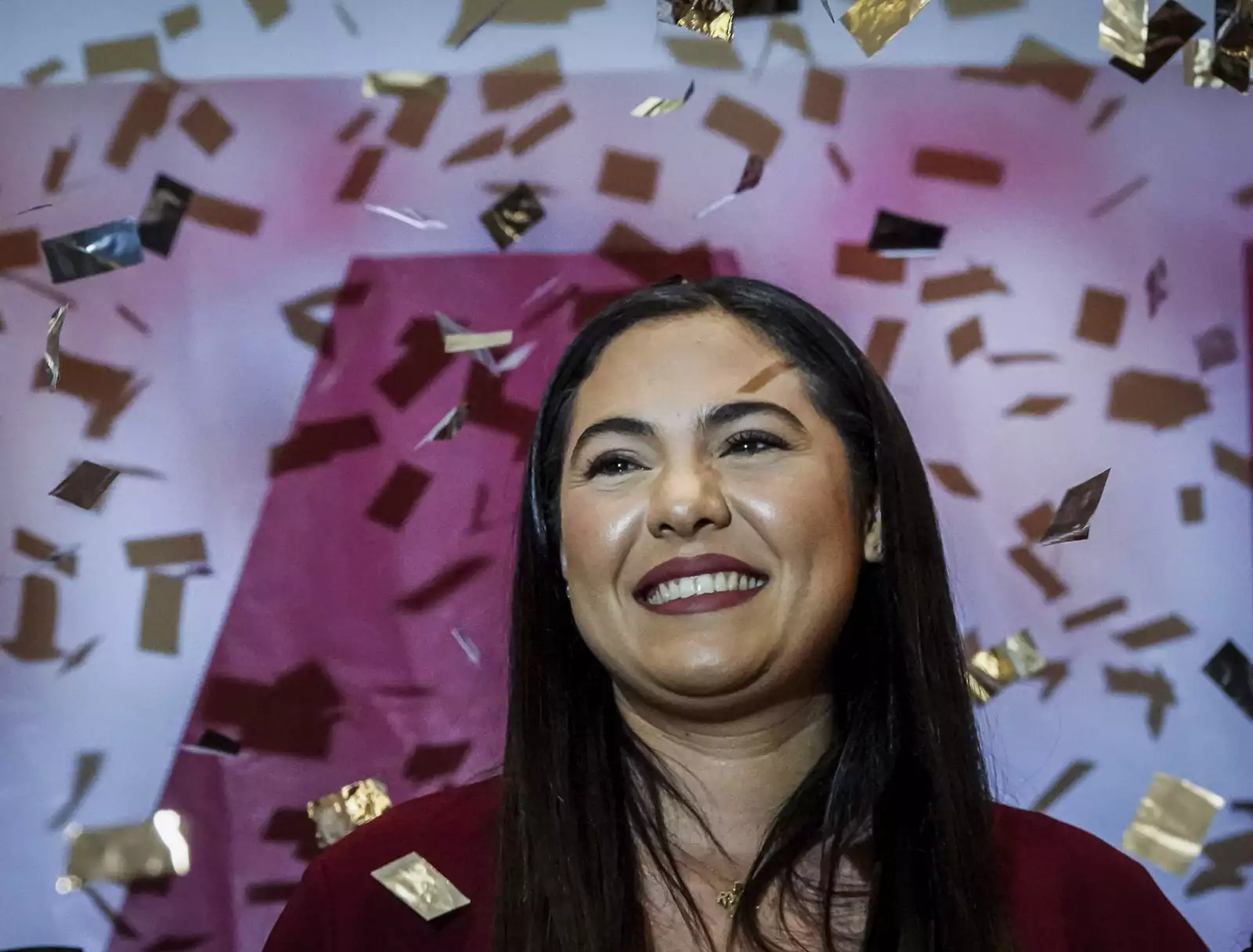 Indira Vizcaíno ofreció conferencia para anunciar su triunfo en las elecciones 2021 a la gubernatura de Colima.