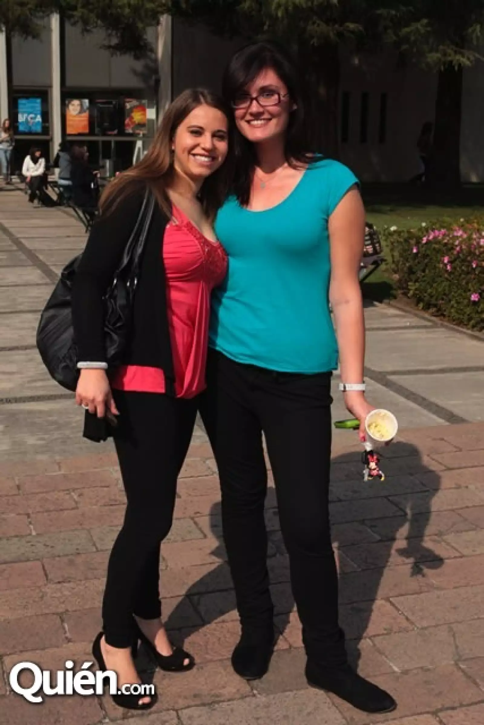 Nicole Goldberg,Ileana Rey