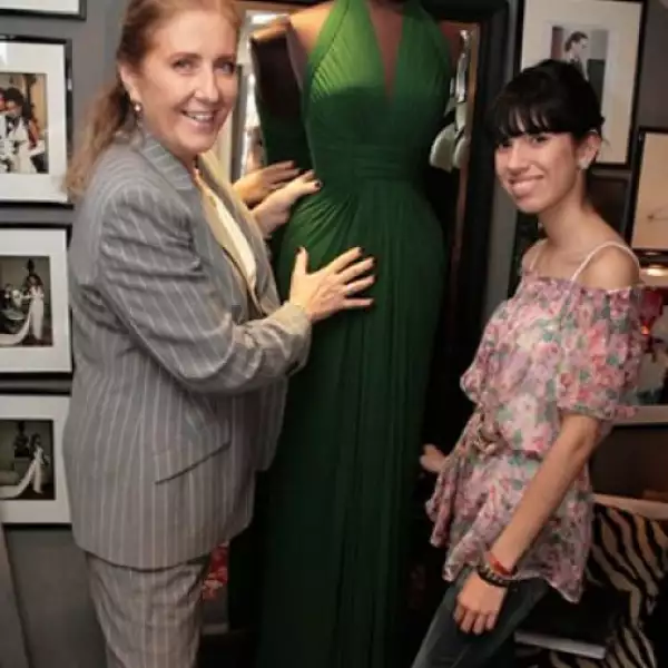 Maripaz Ocejo, editora de la revista Elle, acompañó a Dalia a su cita con el diseñador.