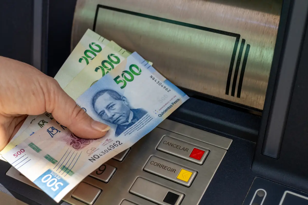 ¿Abren los bancos el lunes 5 de mayo?