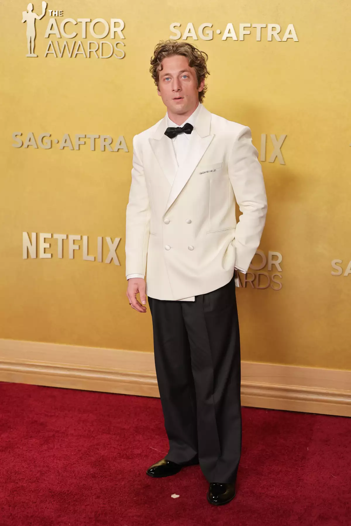 the-actors-awards-looks
