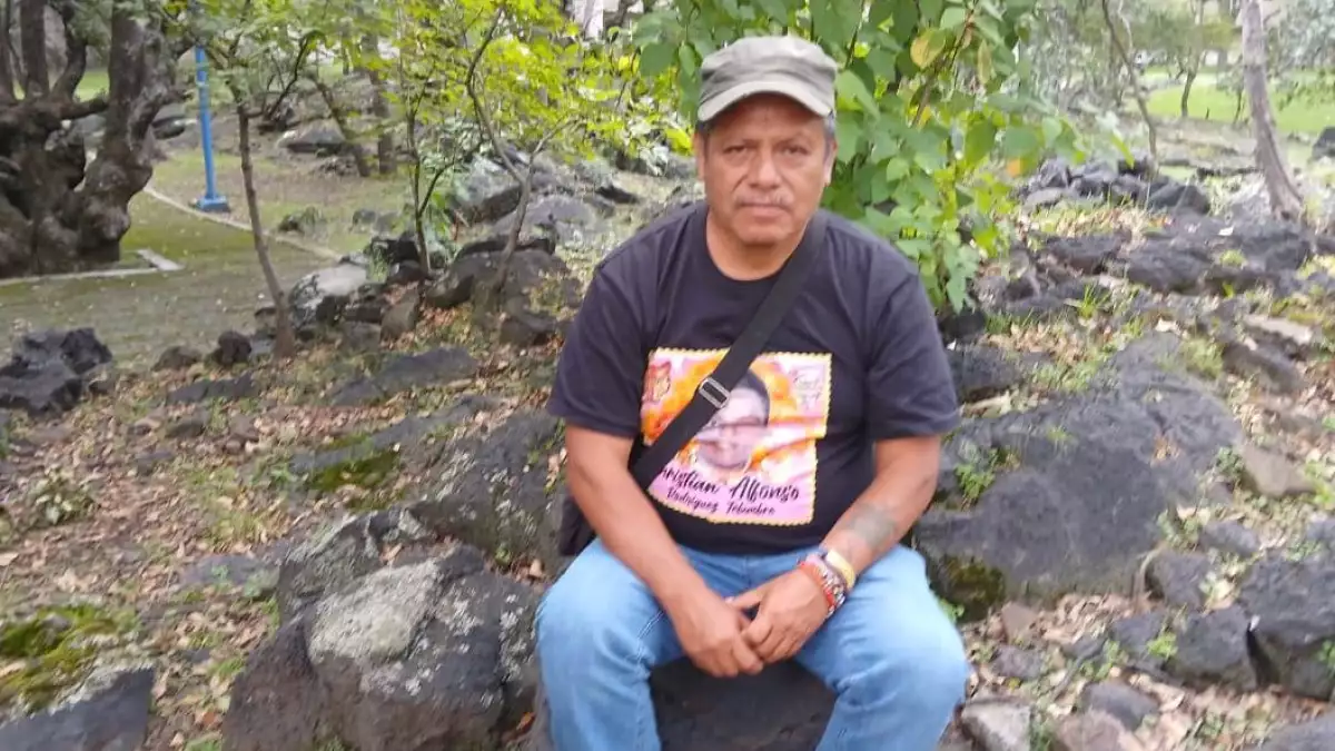 "Si algo me pasa, tú sigue": padres y madres de los 43 de normalistas de Ayotzinapa a 11 años de su desaparición