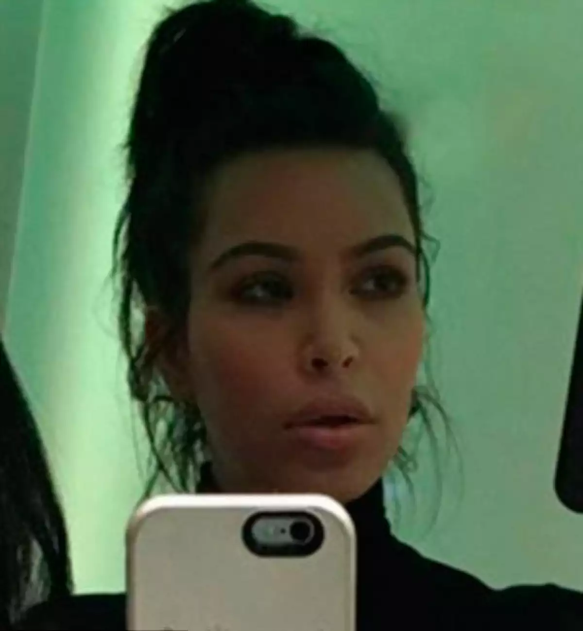 Además de lucir su figura post baby, Kim dejó en evidencia un cambio en sus labios.