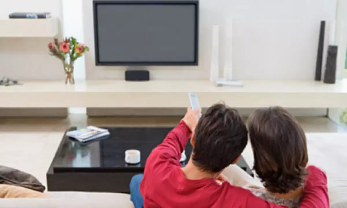 Con el aumento en el número de suscriptores de TV de paga, Televisa y TV Azteca se vieron obligadas a revisar su estrategia.  (Foto: Thinkstock)