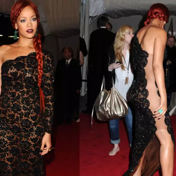 Rihanna siempre logra verse sexy y durante la gala del Met lo logró con este vestido de encaje que de un lado era totalmente transparente.