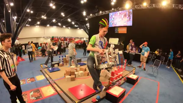 Robots que cambian el chip