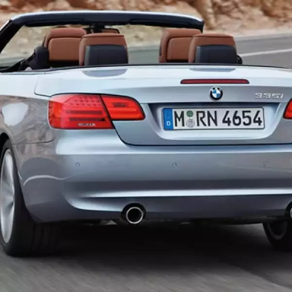 El nuevo Serie 3, está disponible en cuatro versiones: Coupé, Cabrio, Berlina y Touring.