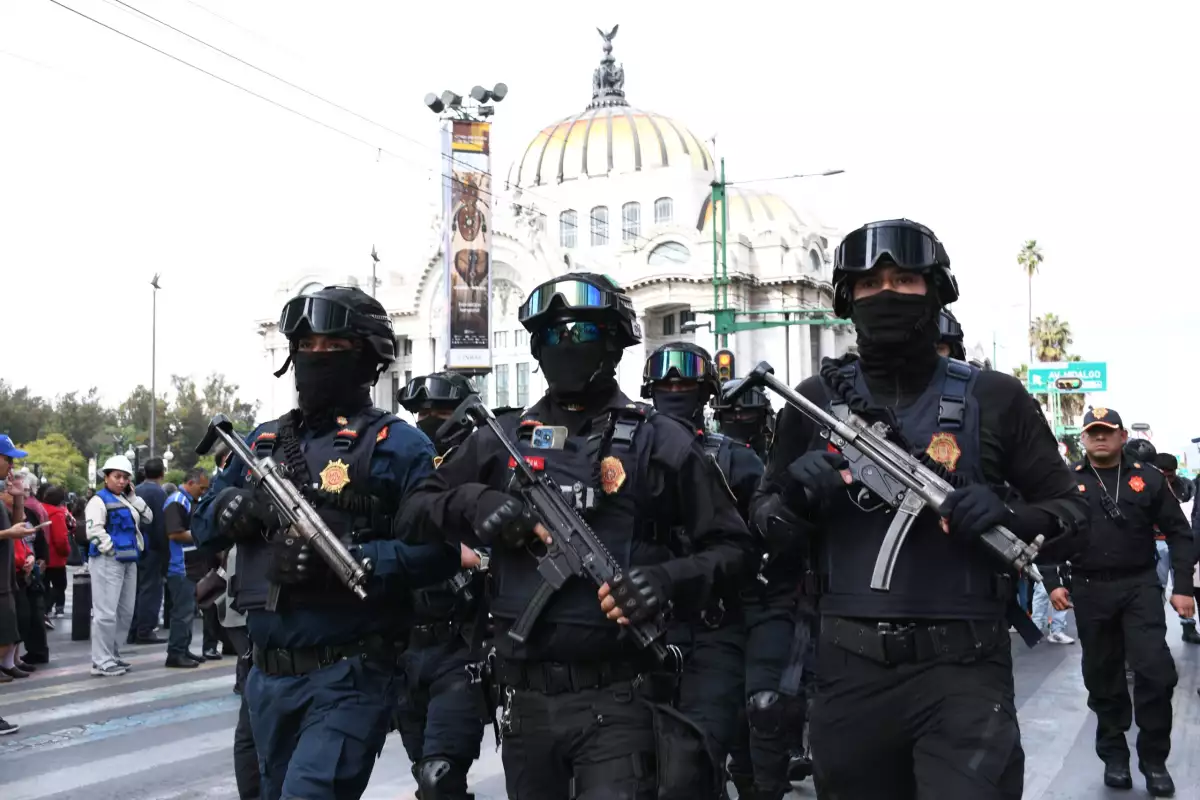 Policias-Eje-Central.jpg