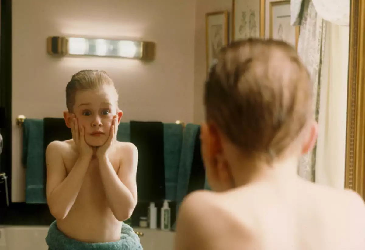 Esta es una de las escenas más emblemáticas de Home Alone.