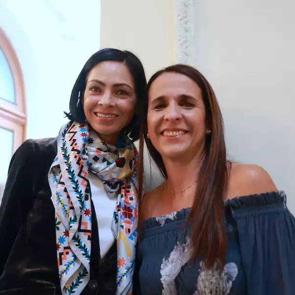 Celina del Villar y Grace Rojas 