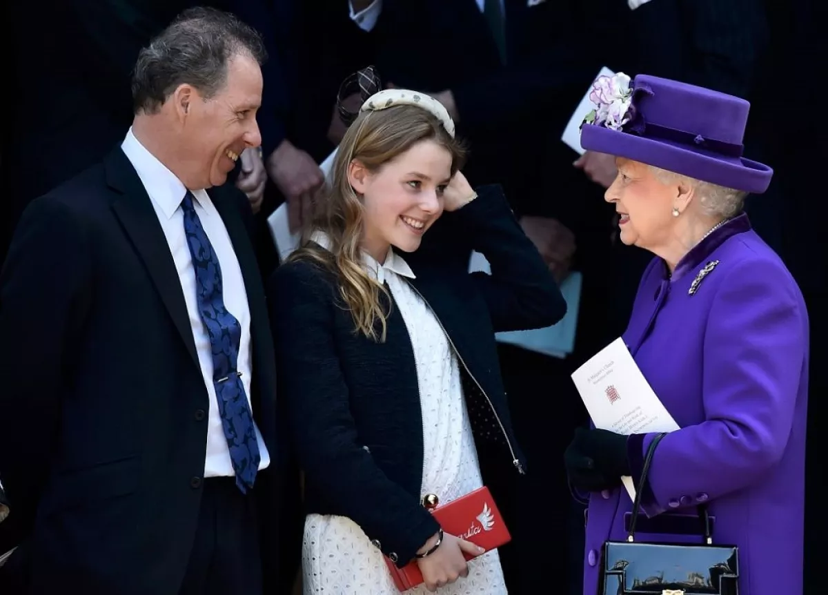David Armstrong-Jones, Margarita Armstrong-Jones y la reina Isabel II