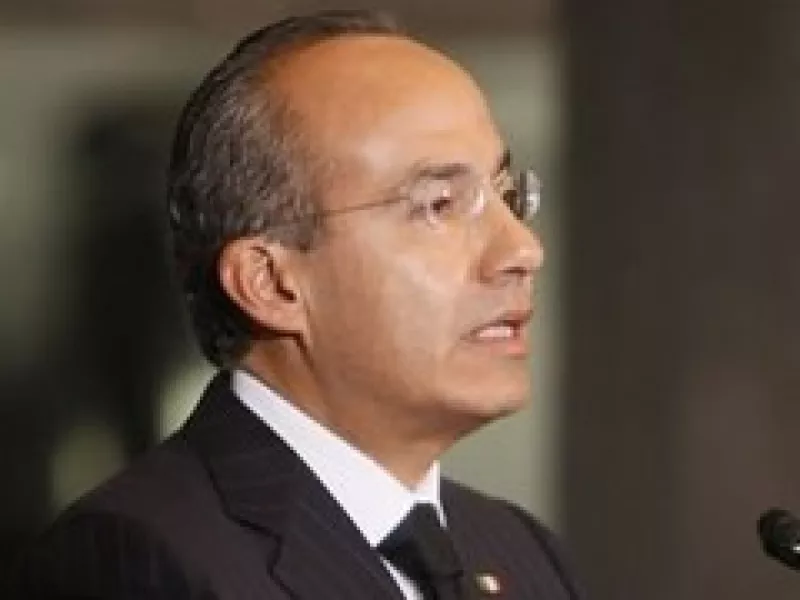 Felipe Calderón prometió estabilidad al precio del diesel. (Foto: Archivo)
