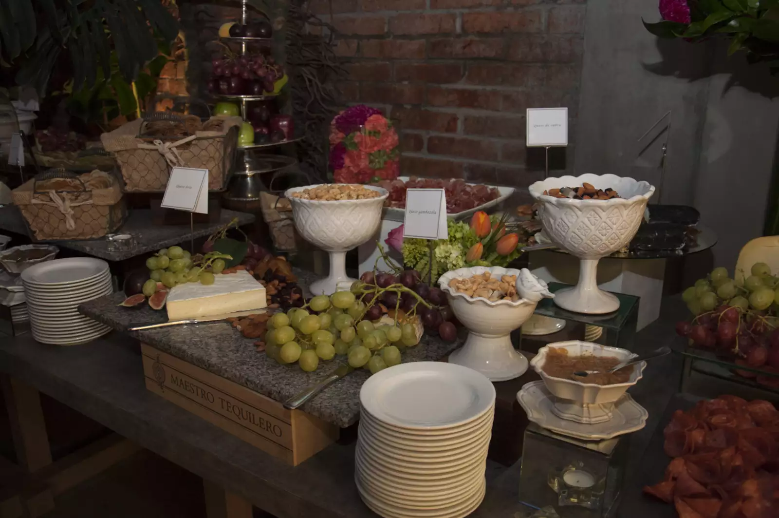Coctel de la expo de Cándida Hoffer sobre México