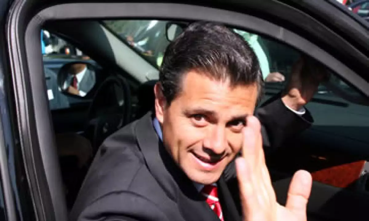 Enrique Peña Nieto considera fundamental incrementar los niveles de inversión en exploración y explotación. (Foto: Notimex)