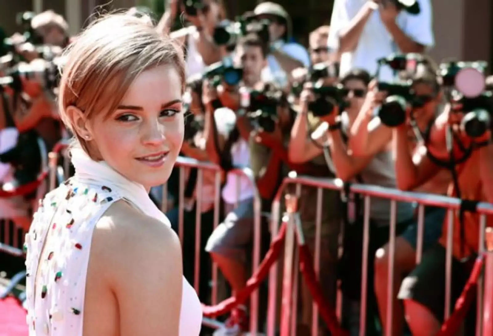 Emma empezó a `glamourizarse´ en la alfombra roja.