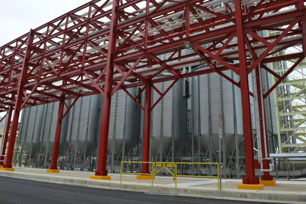 Silos.