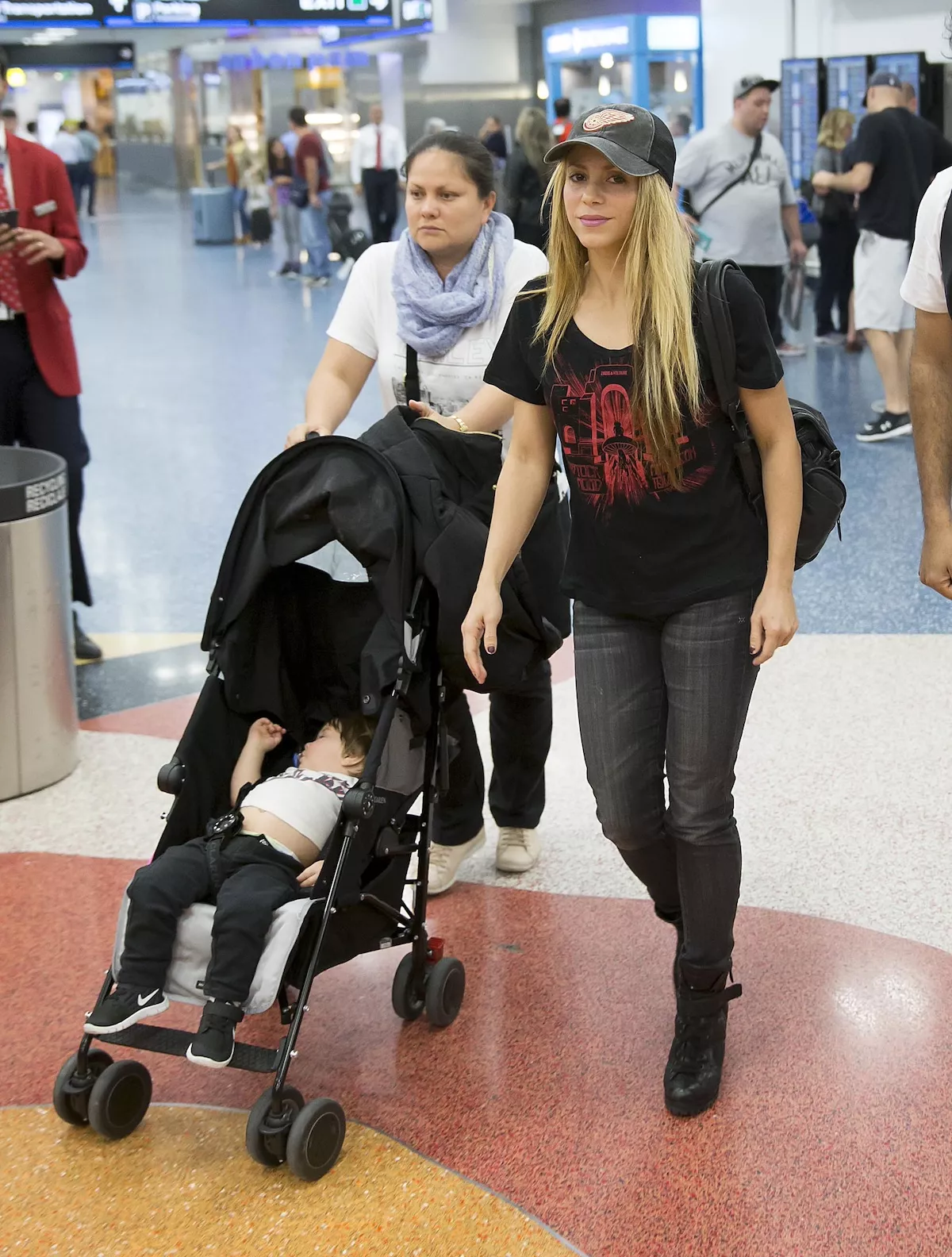 EXC Lilly Melgar junto a Shakira y Pique
