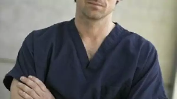 Debido a que en esta ciudad se graba la exitosa serie `Grey´s Anatomy´, el actor quiere ayudar a la empresa Tully´s Coffe que se declaró en bancarrota hace unos meses.