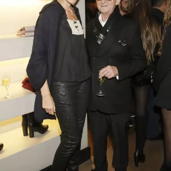 Elodie Weil,Luis Adelantado