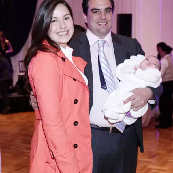 Juan Miguel Hurtado,Marisol Pérez y Renata Hurtado