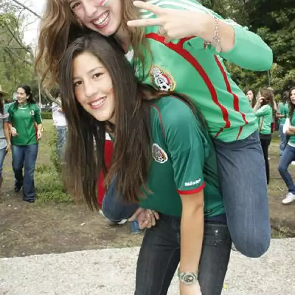 Festejo México-Uruguay