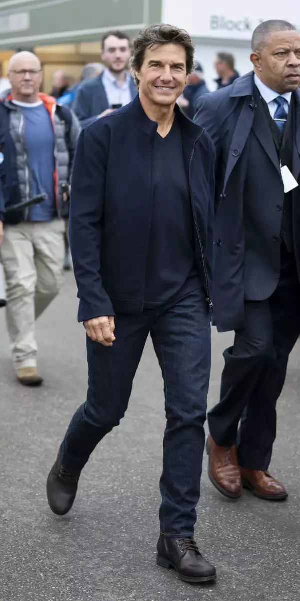 Platinum Jubilee Celebration: A Gallop Through History