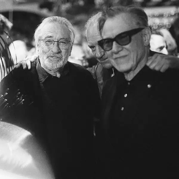 49_Robert_DE_NIRO_Harvey_KEITEL_CHANEL_Charles_FINCH_PreOscarsDinner_2020_LD.jpg