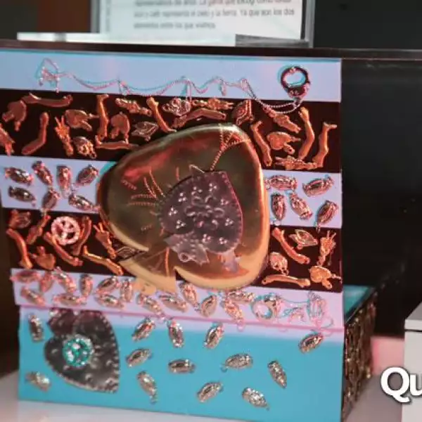 Cajas en subasta revive el arte