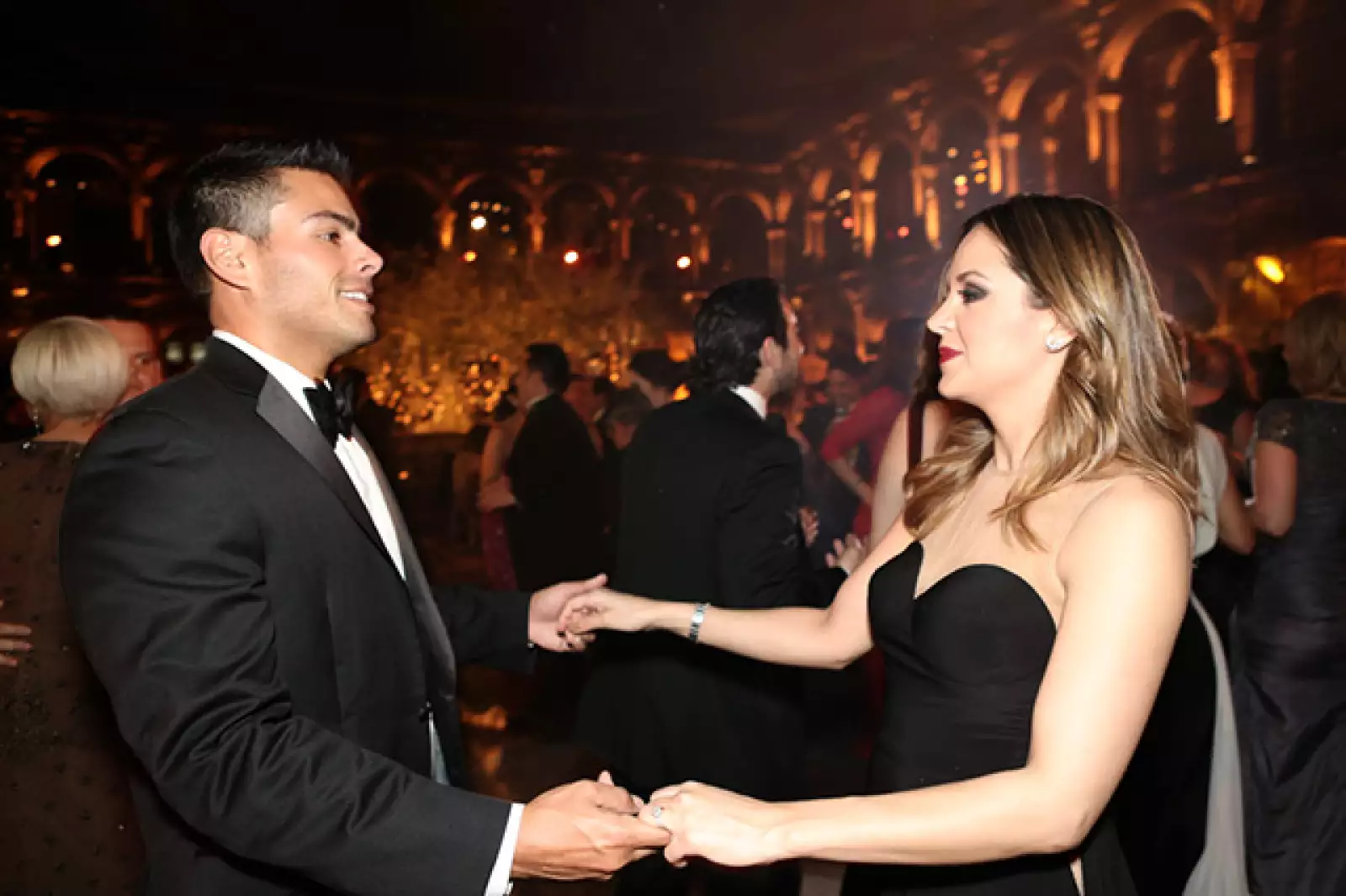 Raúl Dí­az,Claudia Ruiz