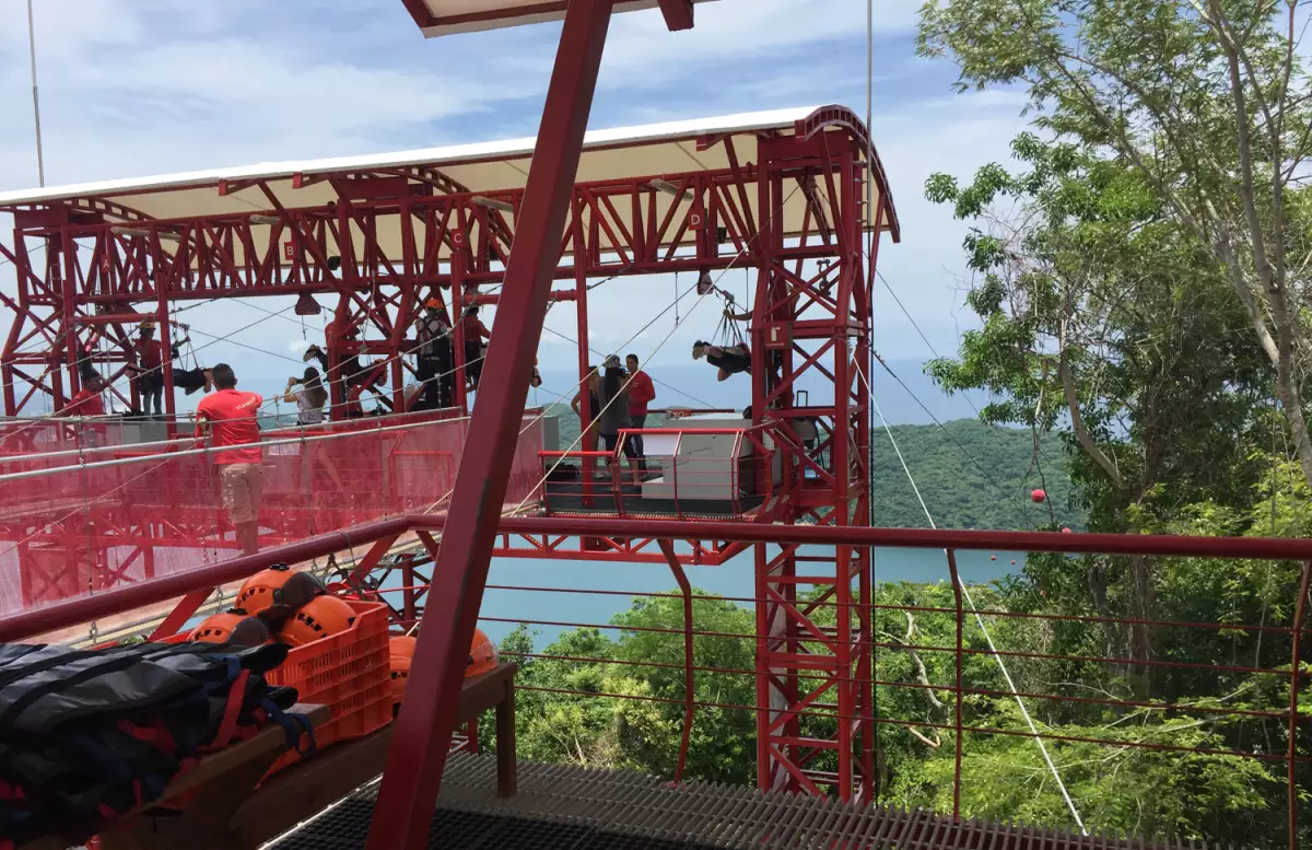 Xtasea, tirolesa de Acapulco