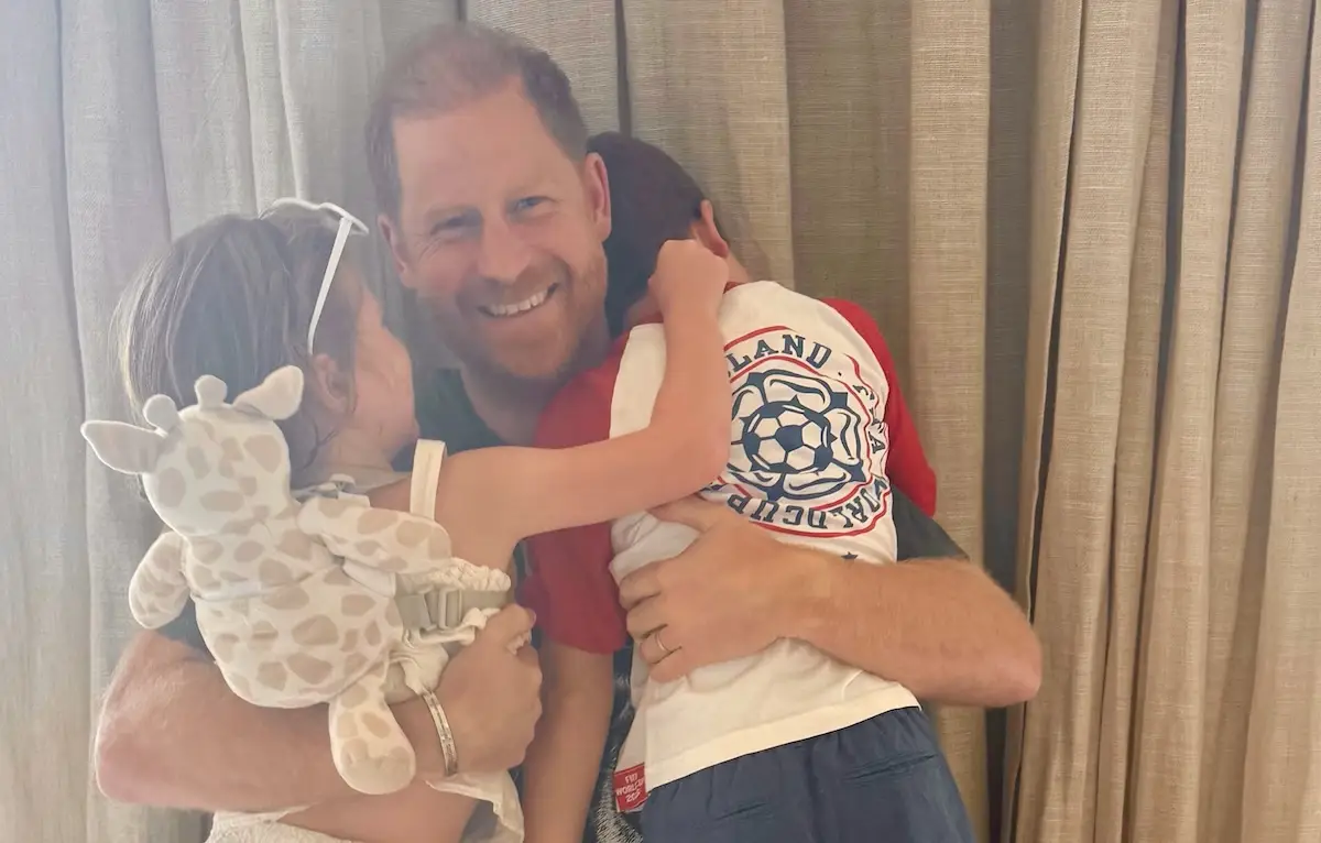 Los hijos de Harry y Meghan visitaron la casa de su abuela, la princesa Diana.