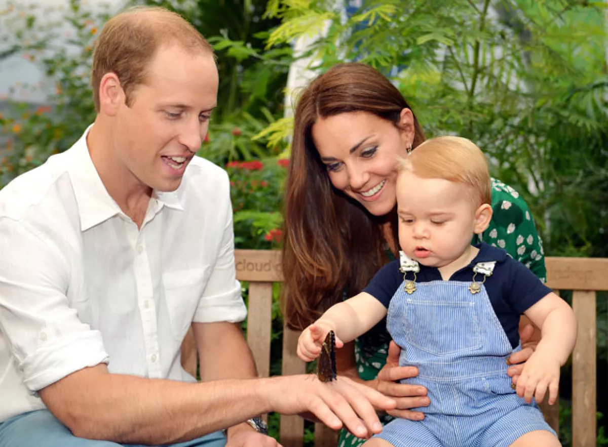Esta no es la primera vez que baby George visita el Museo de Historia Natural de Londres, pues en su primer cumpleaños, sus padres lo llevaron a que disfrutara de la exhibición de mariposas.