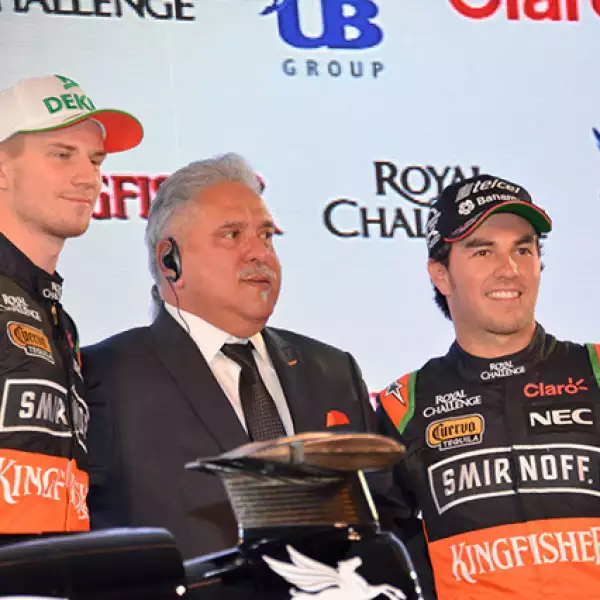 Checo Pérez,Vijay Mallya y Nico Hulkenberg.